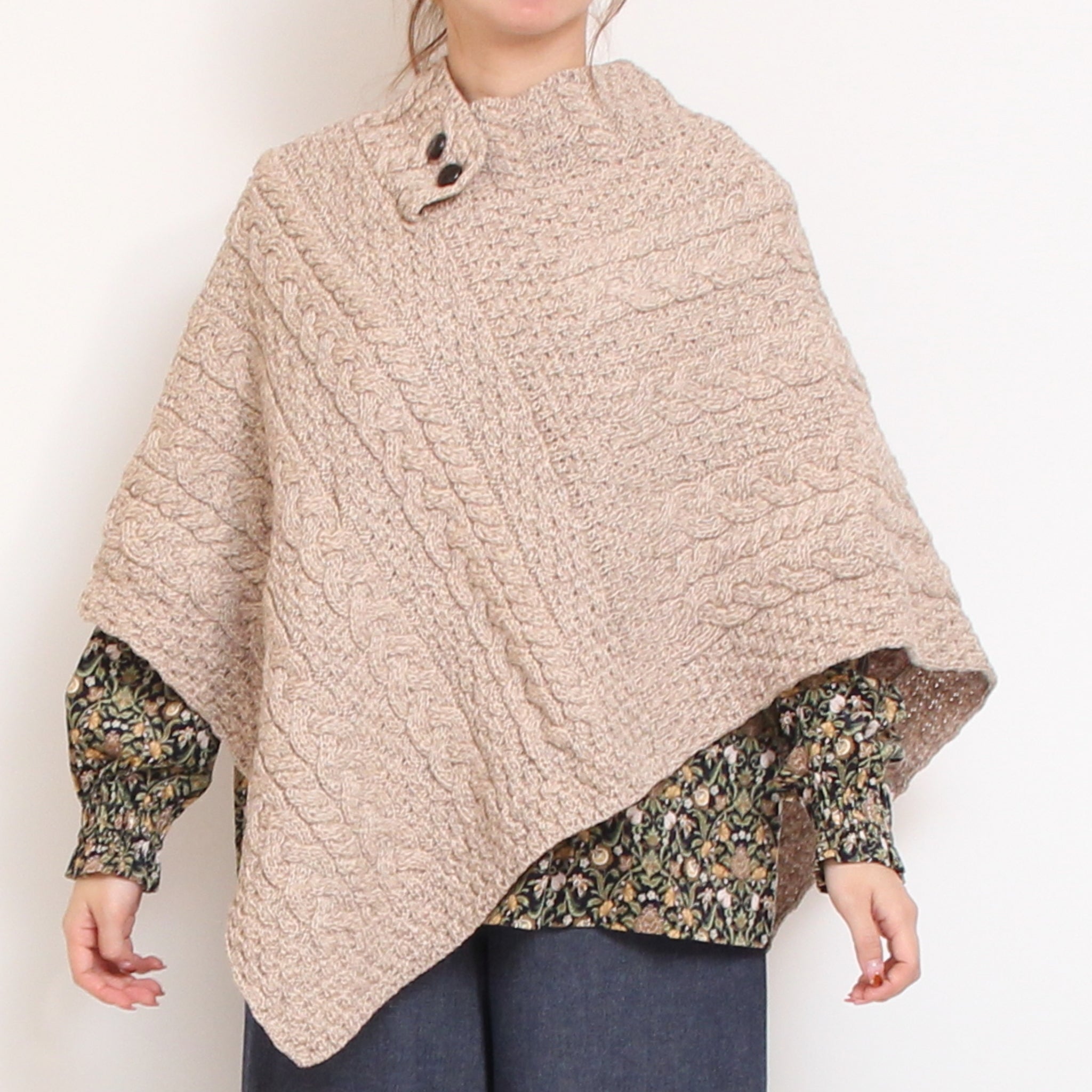 Aran Woollen Millsポンチョ25