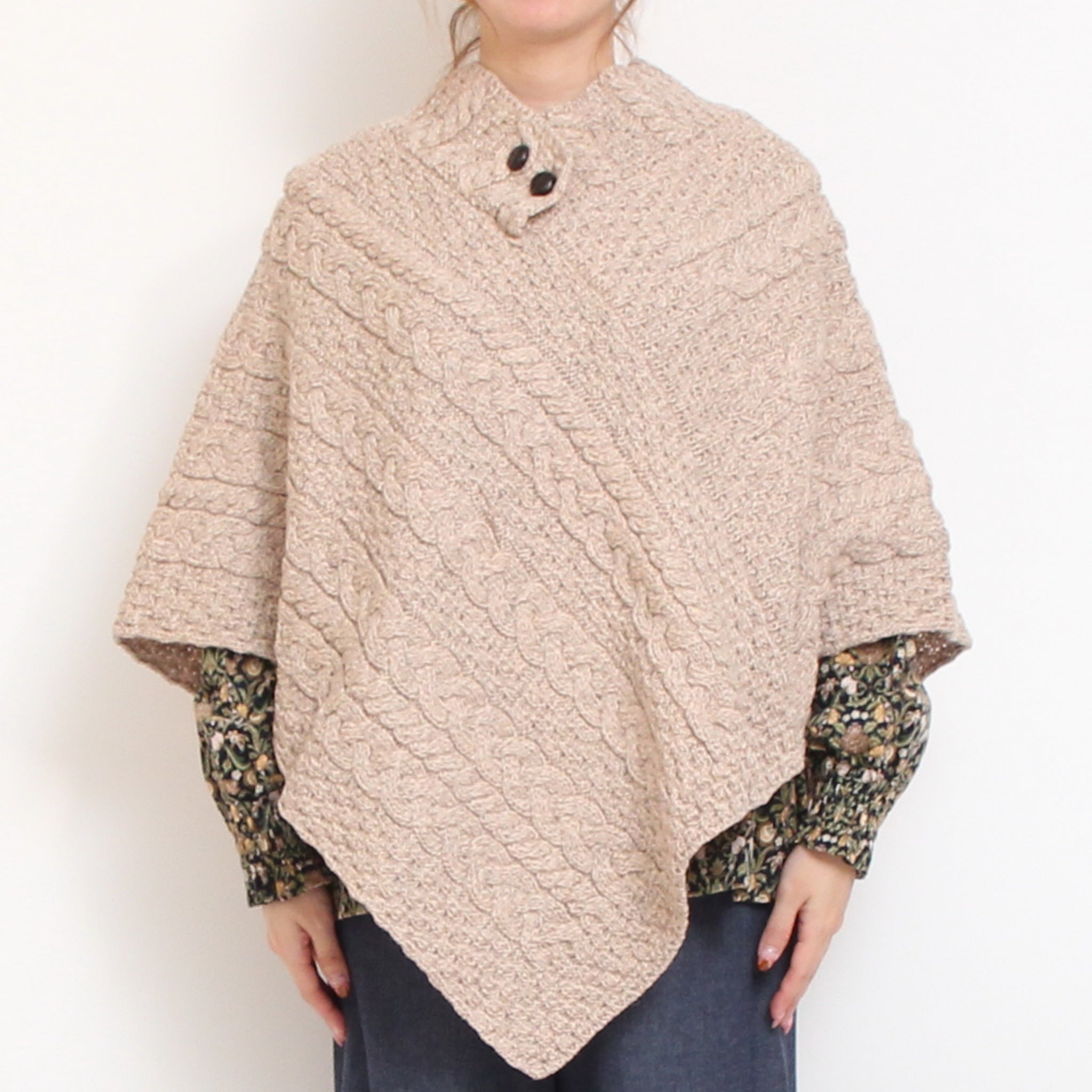 Aran Woollen Millsポンチョ25