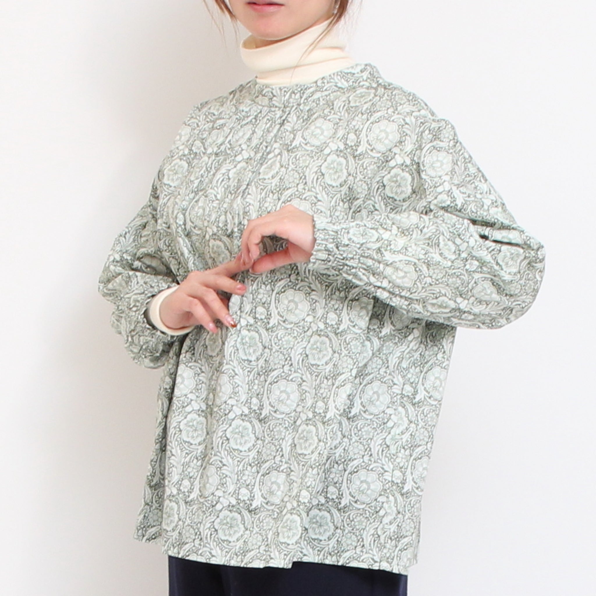 【IVORYラスト1点】NARUハイネックゆったりプルオーバー25